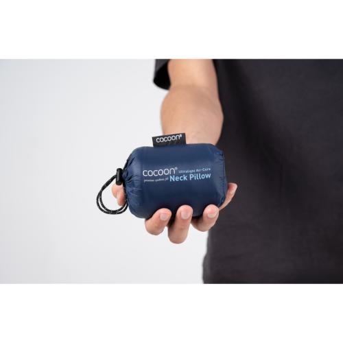 Kelioninė pagalvėlė COCOON Air-Core Neck Pillow Ergonominė Mikropluoštinė