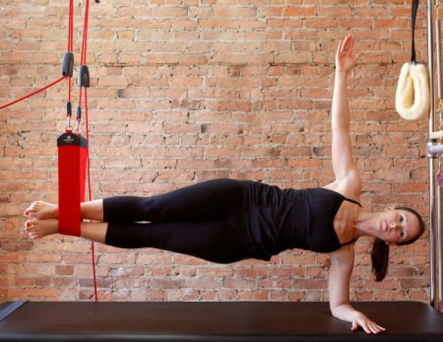 RedCord siauras diržas su metaliniais žiedais