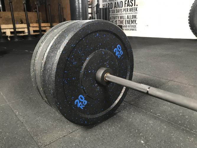 Bumper svarmenų ir štangos komplektas STRONGMAN Premium 120kg